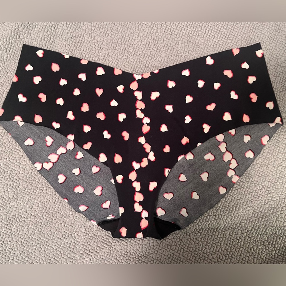 VS Seamless Hipsters